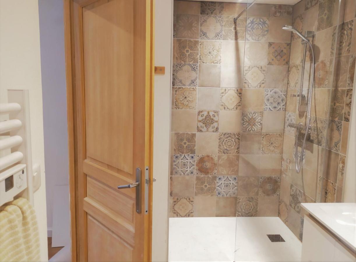 Апарт отель Chez Lolette Люс-Сен-Совёр Экстерьер фото